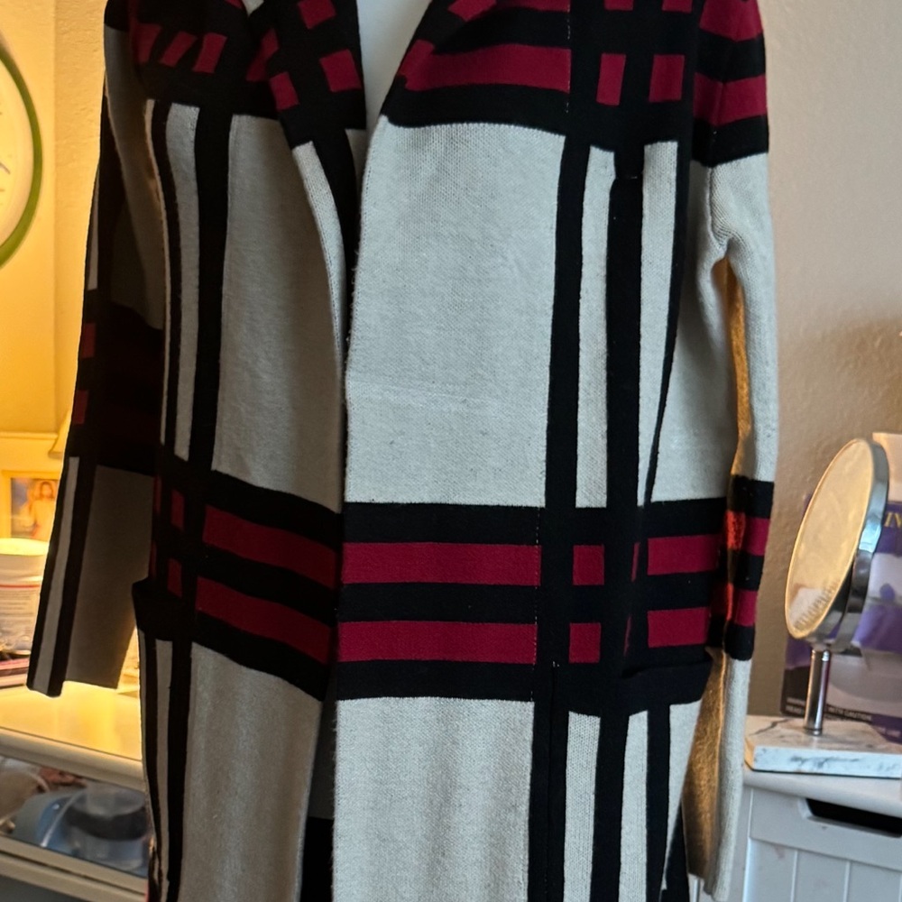 Elegant Women's Cardigan - Black, Red, Cream